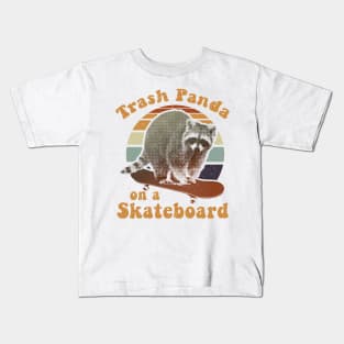 Trash panda on a Skateboard retro Kids T-Shirt